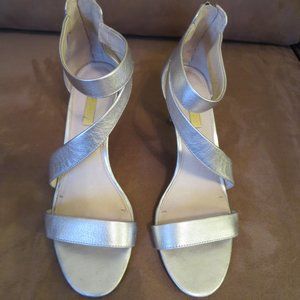 Louise et Cie Womens Silver Strappy 2.5" Heels Lo-Hilio Sz=7.5M/38 Hardly worn!